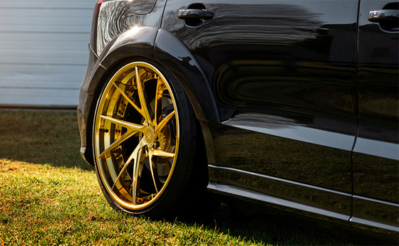 Hohe polnische Lippen2-teilige geschmiedete Räder für Bürsten-Goldkundenspezifische Kanten Audis RS6 20inch